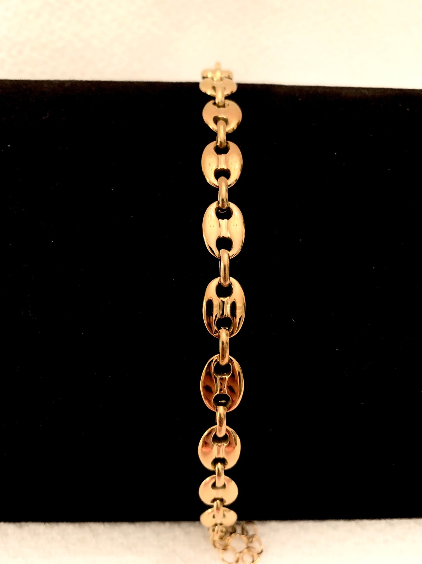 Gold Shell Type Bracelet