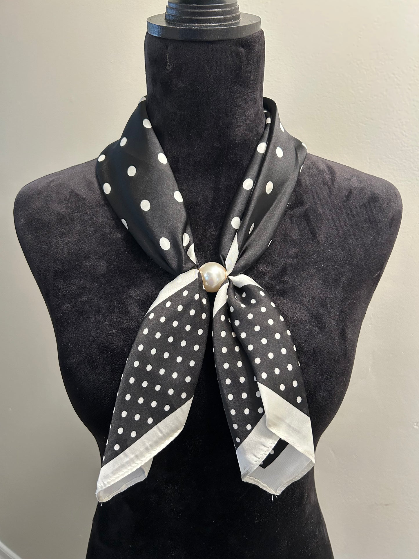 Luxury Magnetic Neck Scarf