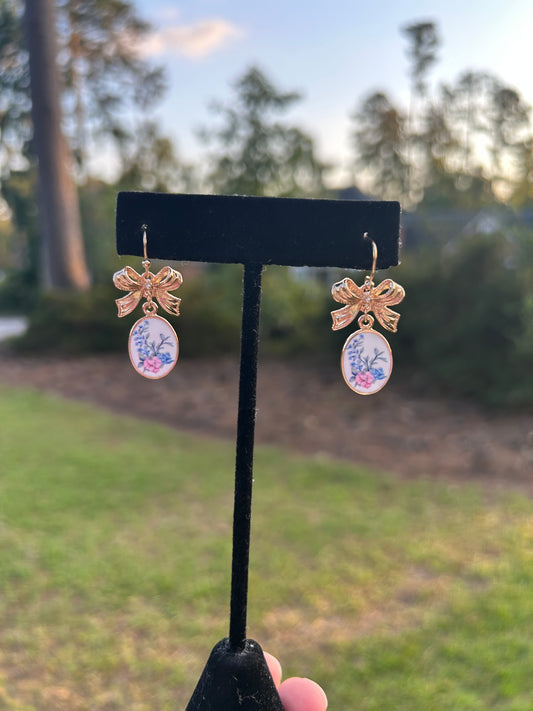 Vintage Like Earrings with Bow Detail