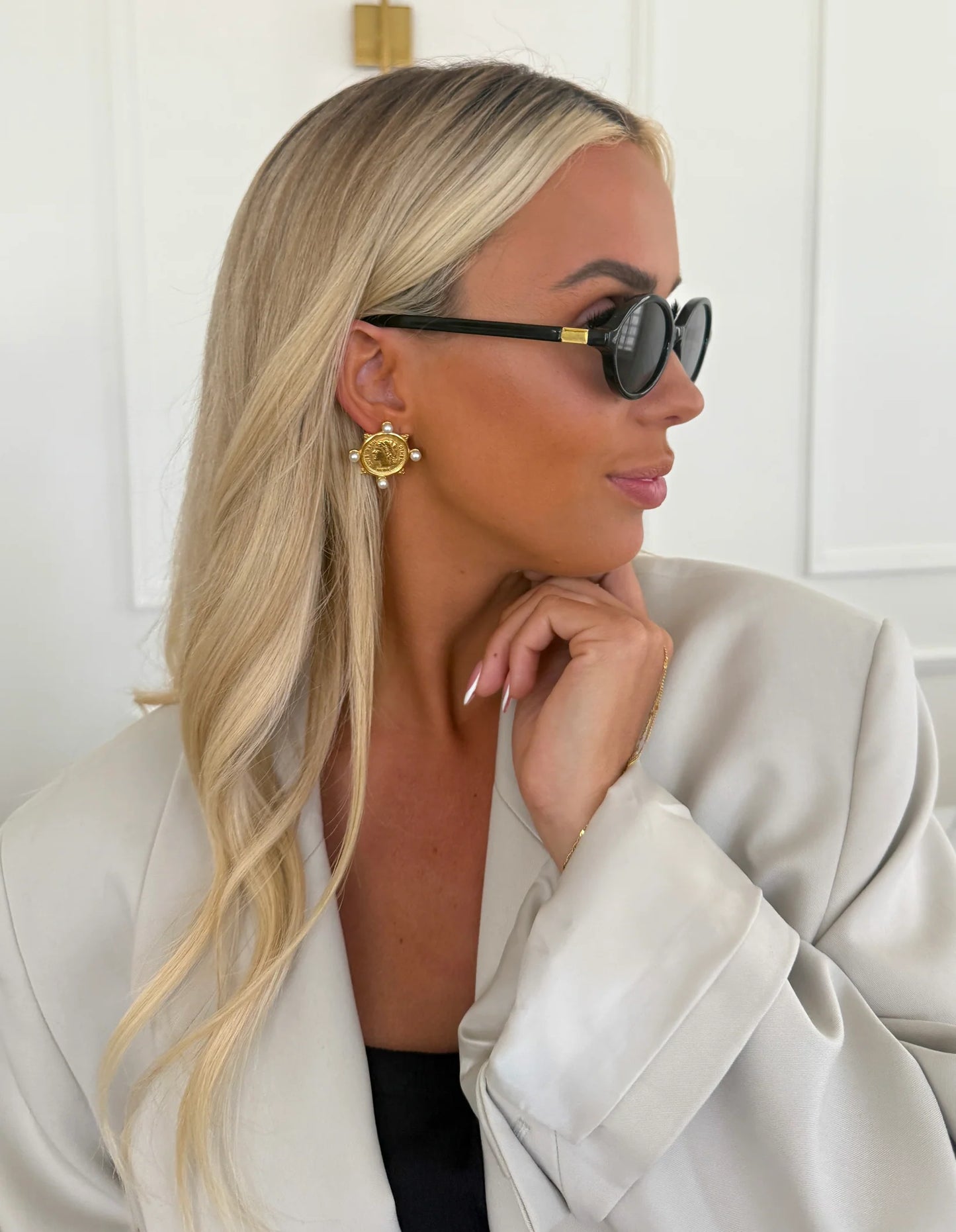 Pearl Coin Earrings Chansutt Pearls