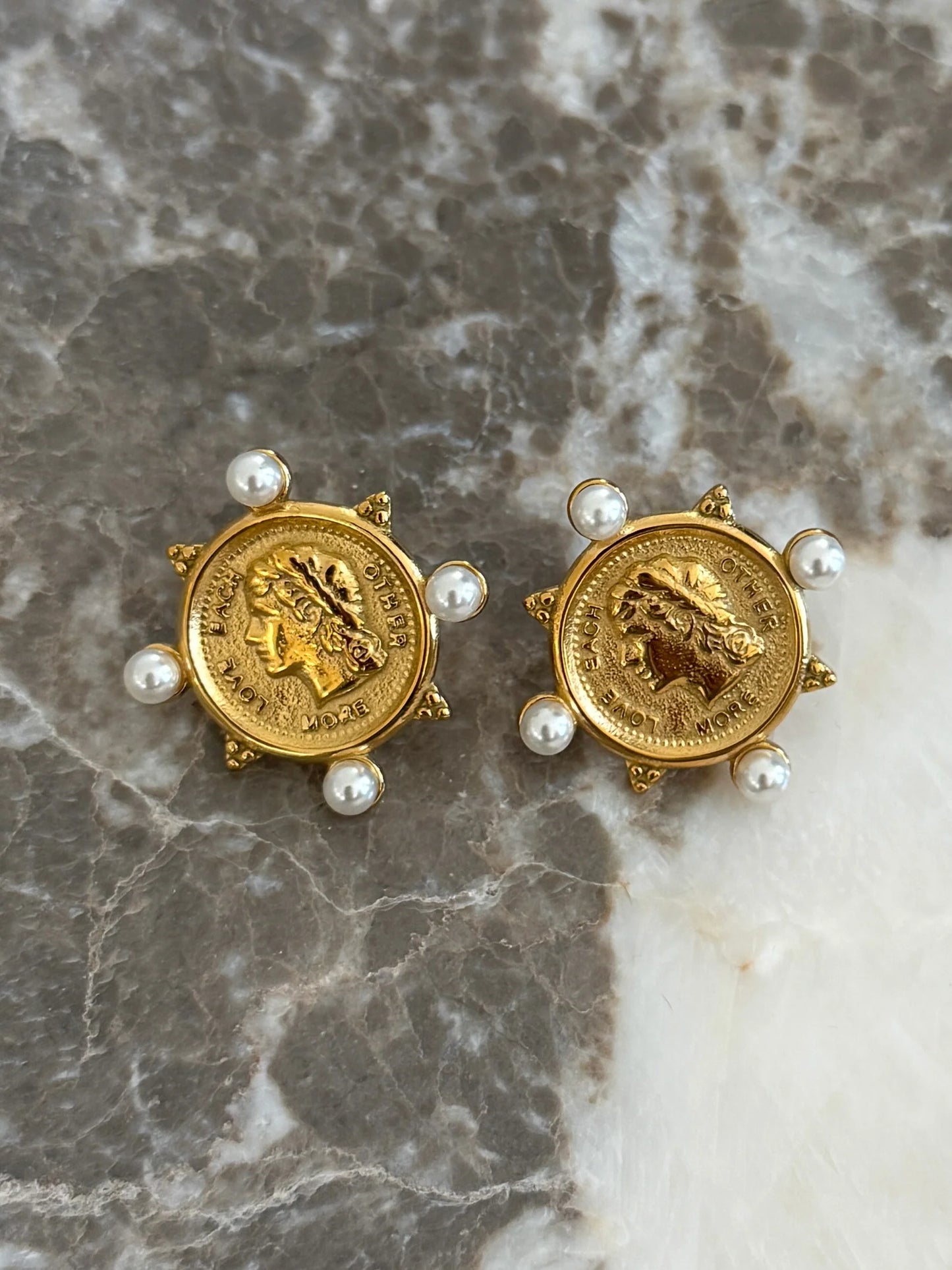 Pearl Coin Earrings Chansutt Pearls