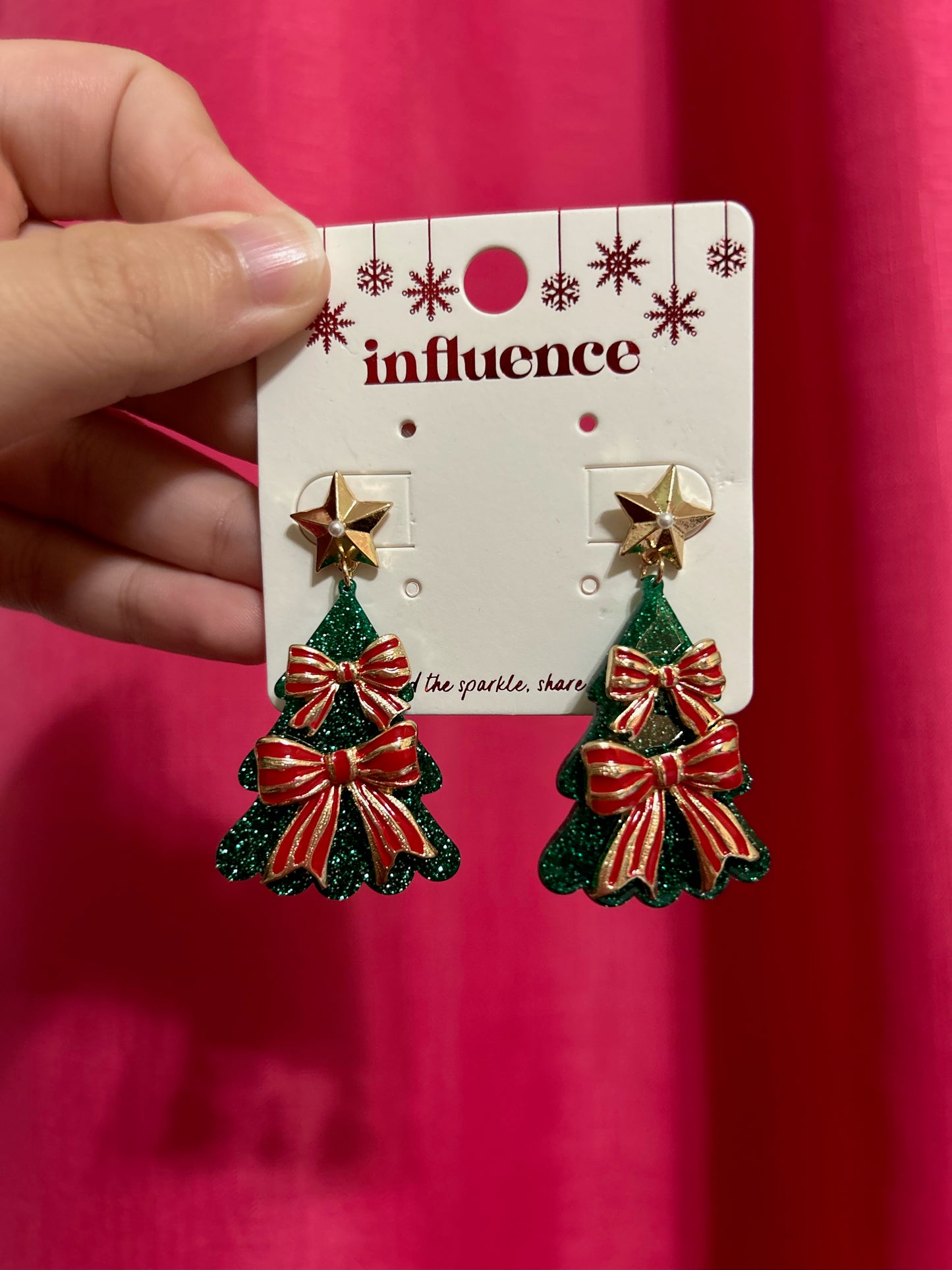 Acrylic Christmas Tree with Red Bow Detail and Star Stud