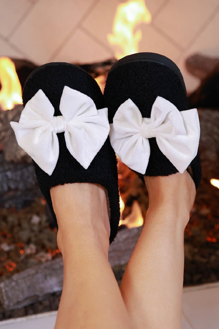Cozy Bow Slippers Black/white